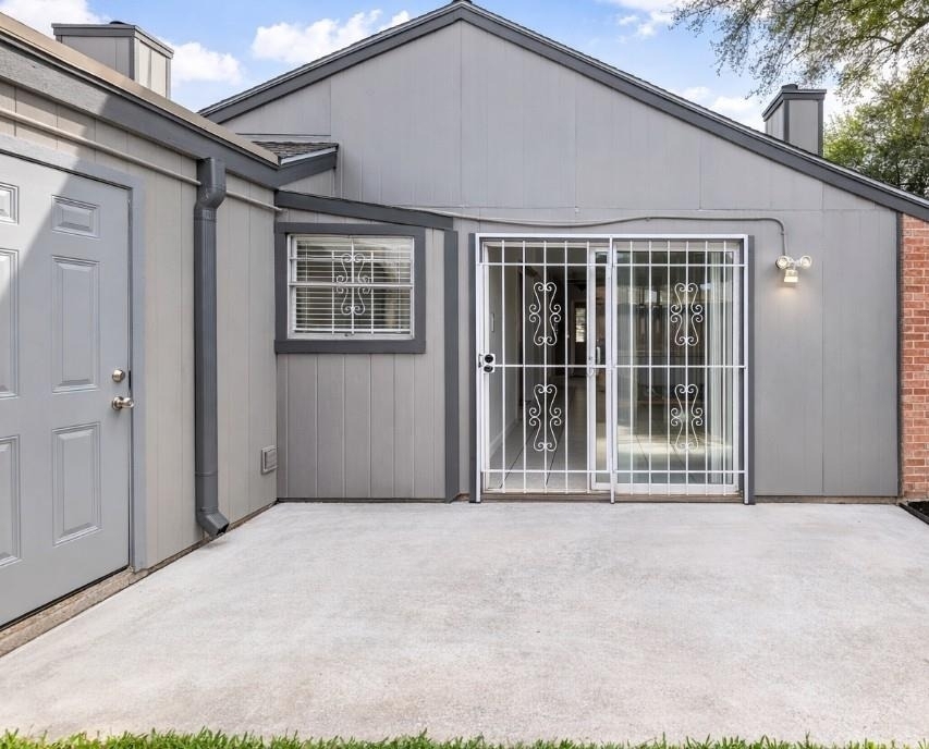 5815 Village Forest Court - Photo 3