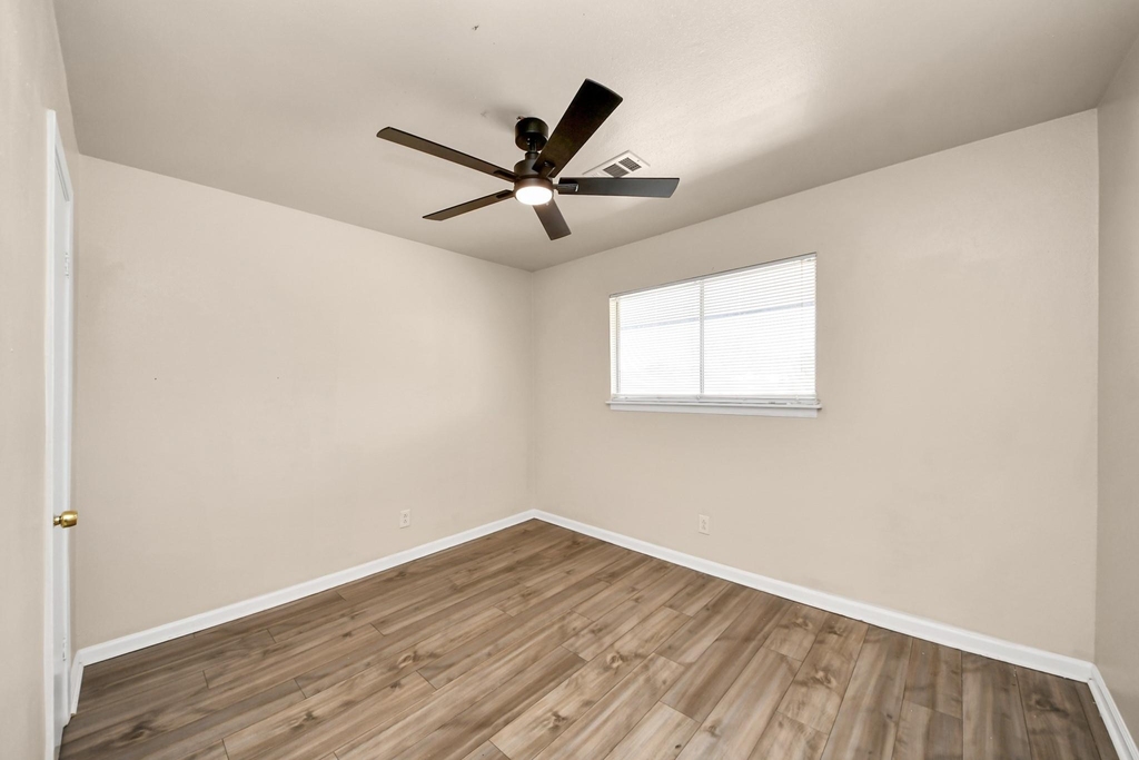 1320 Griffin Street - Photo 16