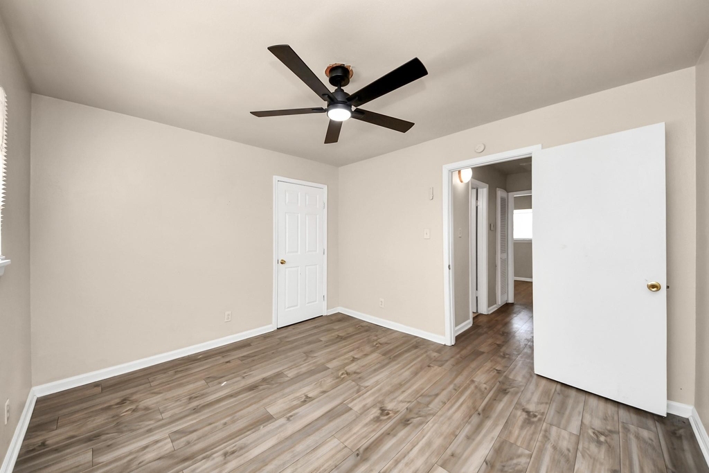 1320 Griffin Street - Photo 12