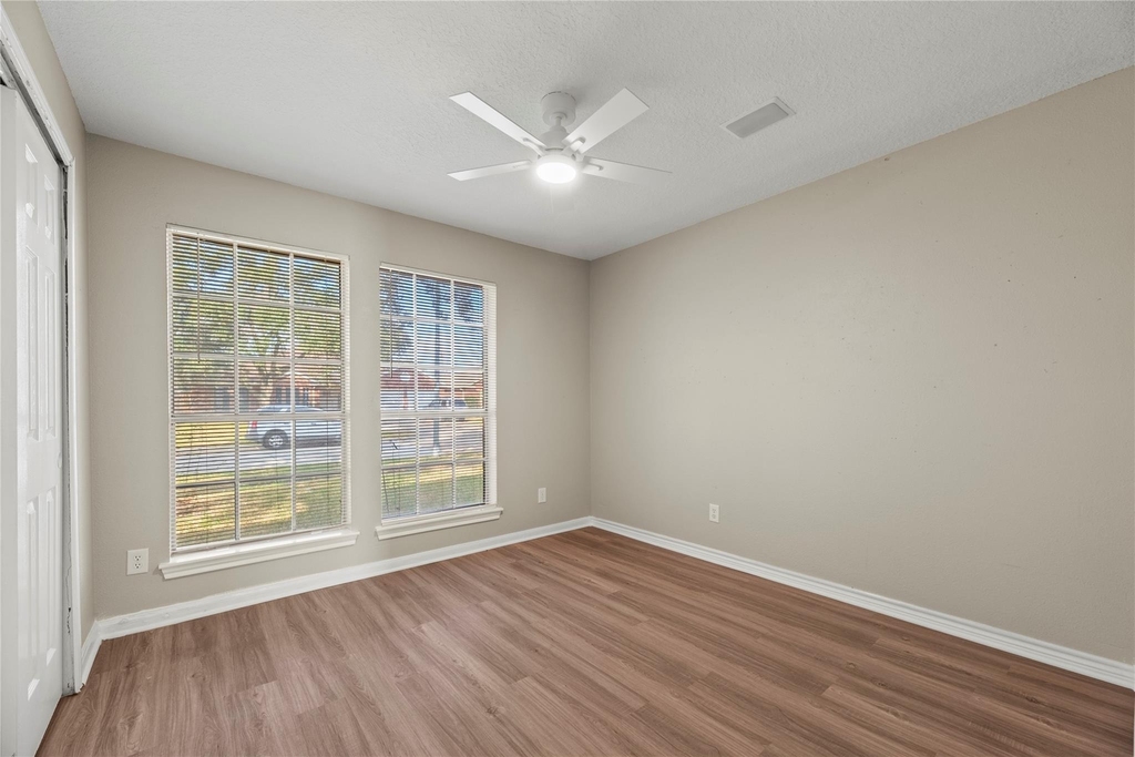 7134 Prairie Village Drive - Photo 8
