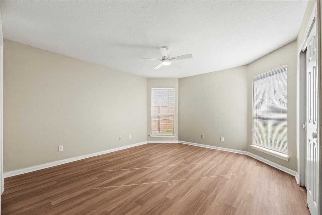 7134 Prairie Village Drive - Photo 10