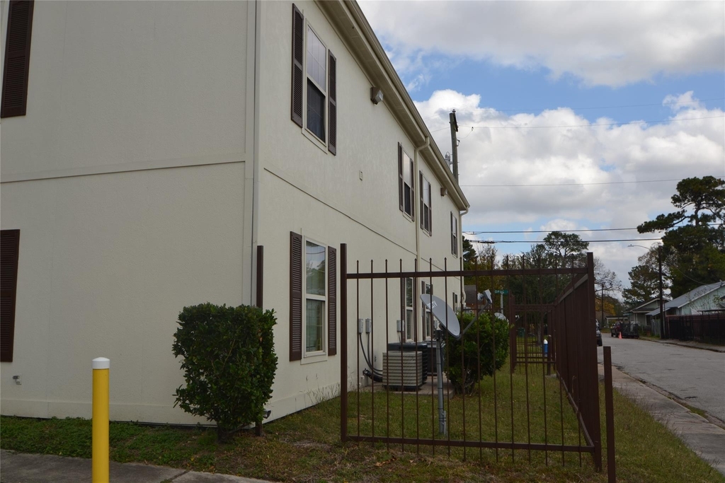 304 Dell Court - Photo 6