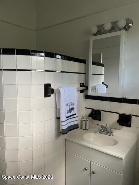 2206 Irwin Street - Photo 3
