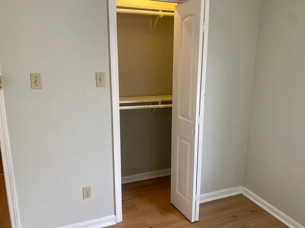 7813 Pruitt Drive - Photo 12