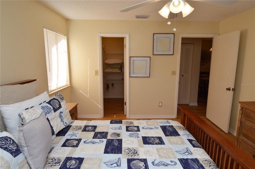 10263 Gandy Boulevard N - Photo 32