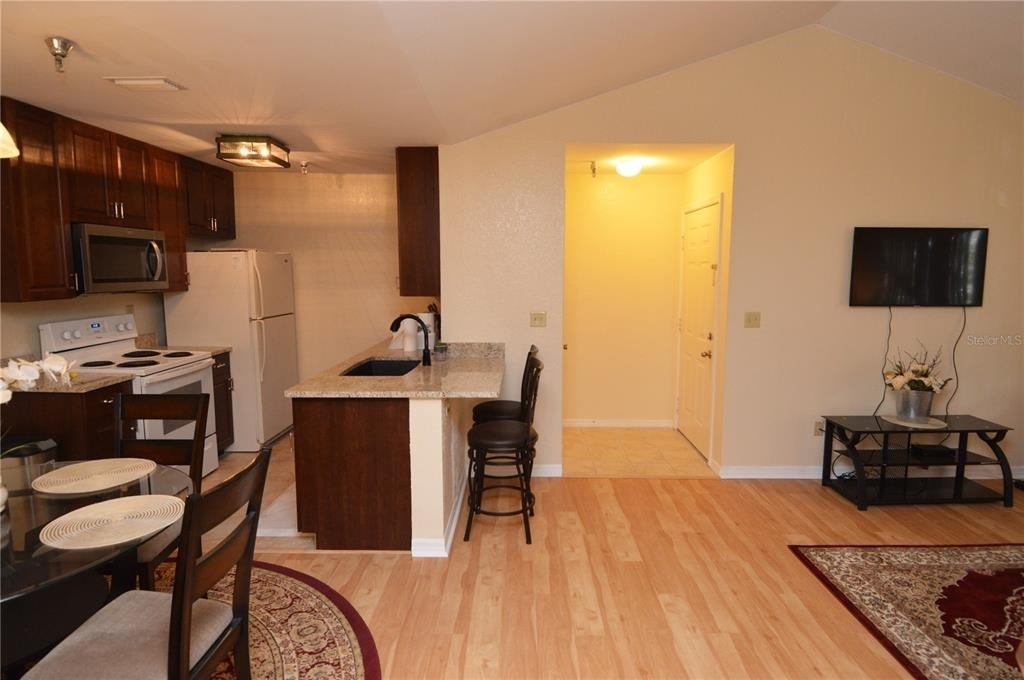 10263 Gandy Boulevard N - Photo 14