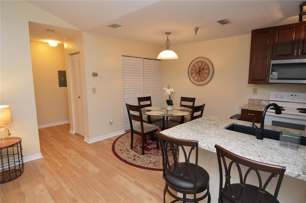 10263 Gandy Boulevard N - Photo 13