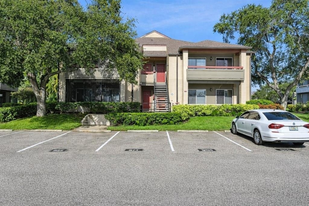 10263 Gandy Boulevard N - Photo 1