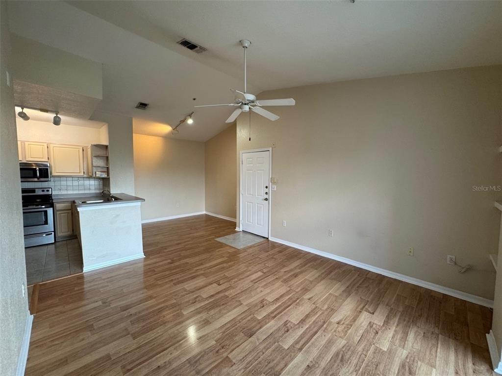 5817 Legacy Crescent Place - Photo 3
