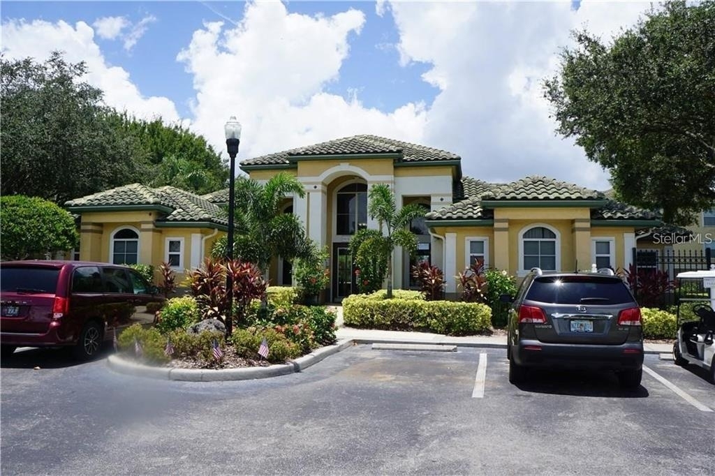 5817 Legacy Crescent Place - Photo 17