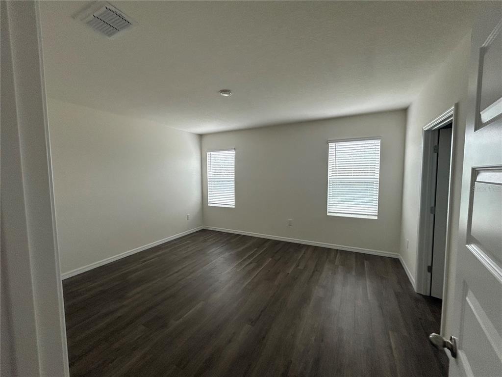 3377 Wakefield Drive - Photo 2