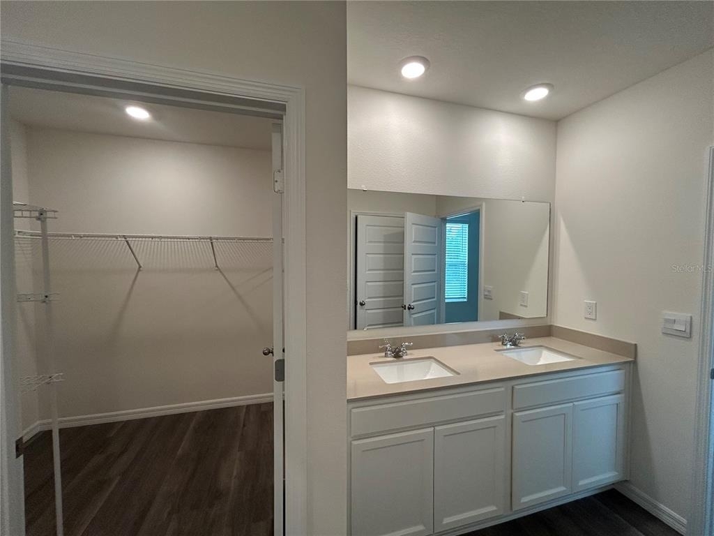 3377 Wakefield Drive - Photo 4