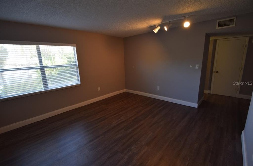 1005 S New York Avenue - Photo 3