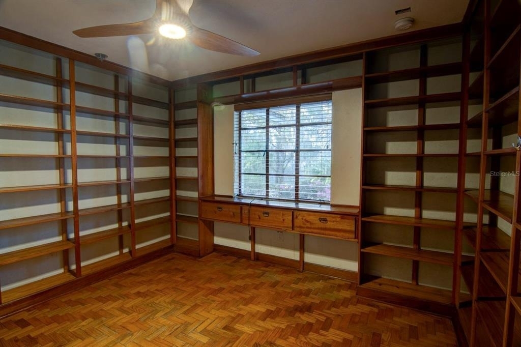 2049 Nw 9th Avenue - Photo 14