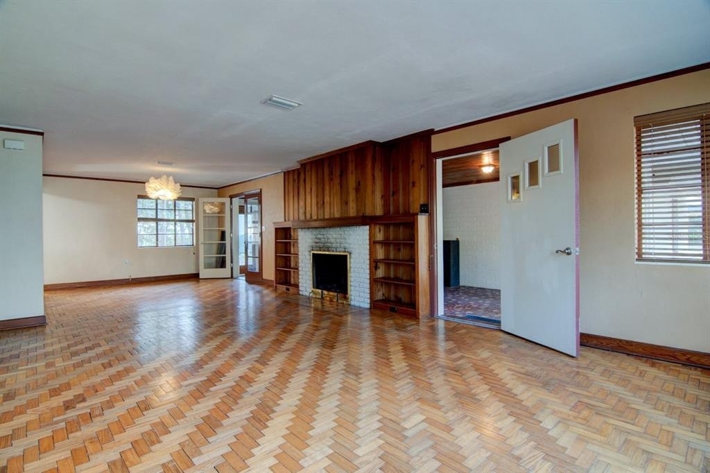 2049 Nw 9th Avenue - Photo 5
