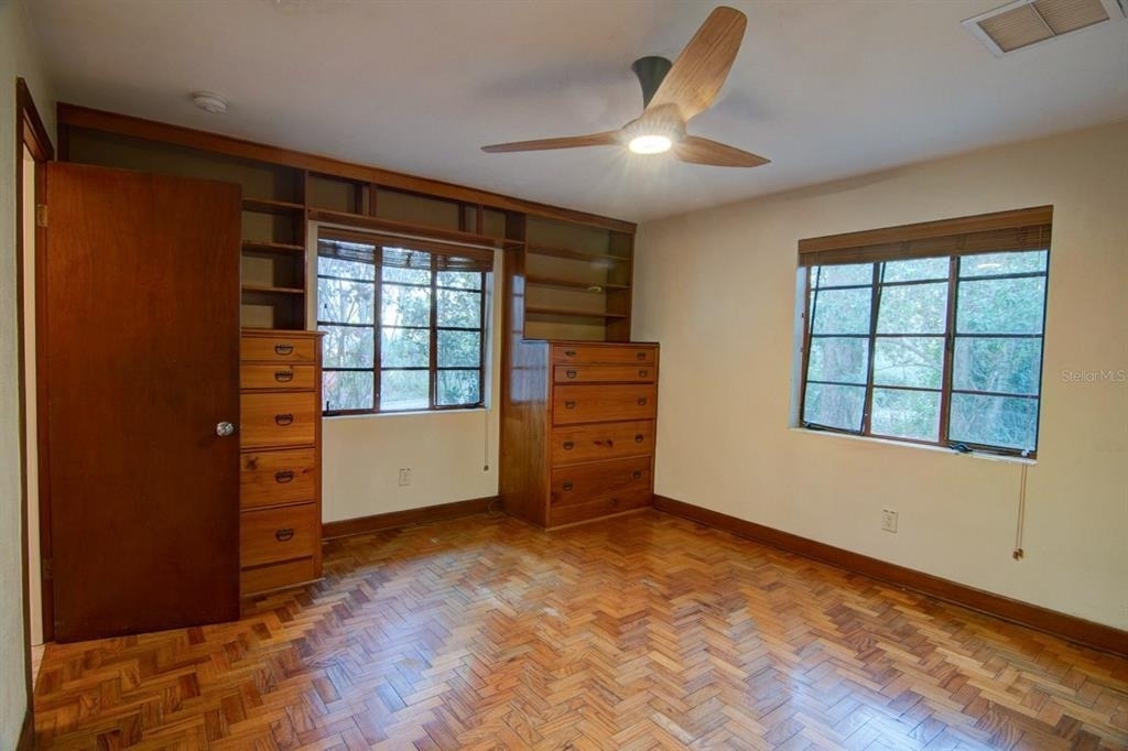 2049 Nw 9th Avenue - Photo 13