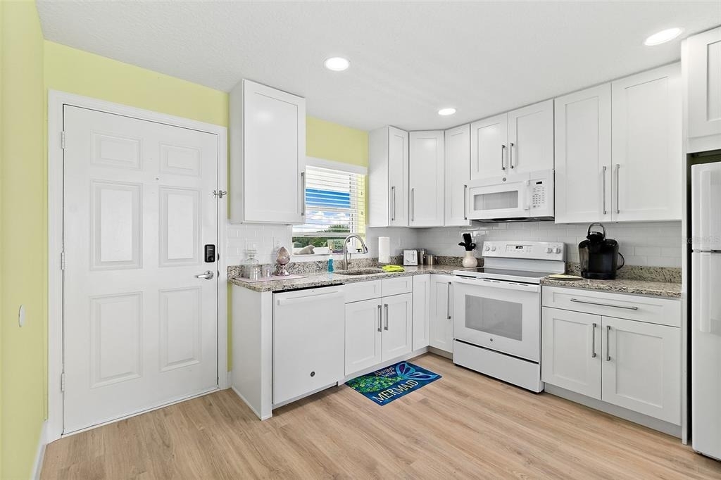 300 S Central Avenue - Photo 1
