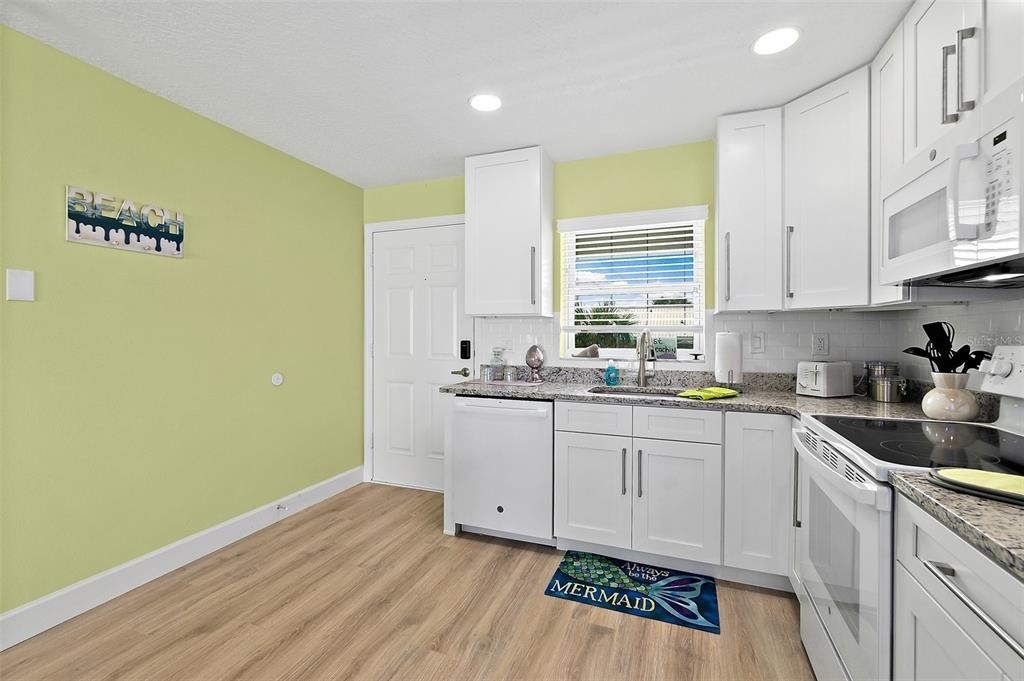300 S Central Avenue - Photo 2