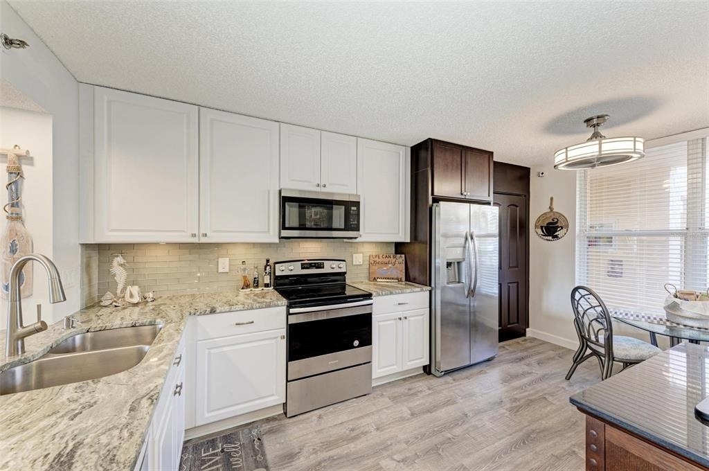 4480 Fairways Boulevard - Photo 11