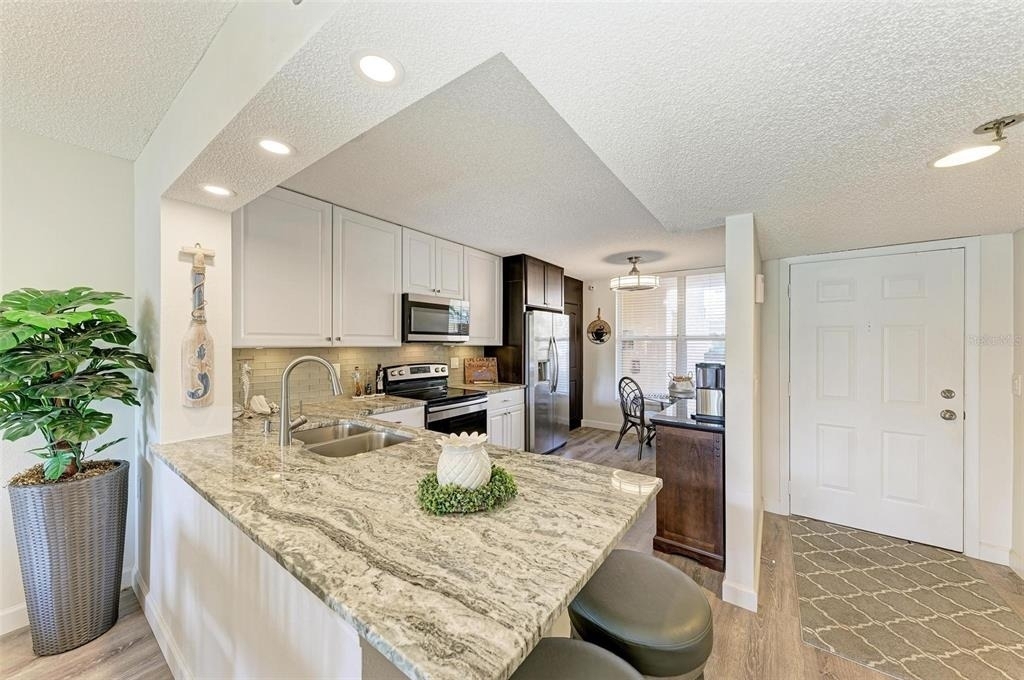 4480 Fairways Boulevard - Photo 10