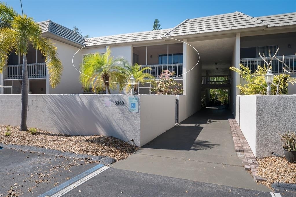 3360 S Osprey Avenue - Photo 1