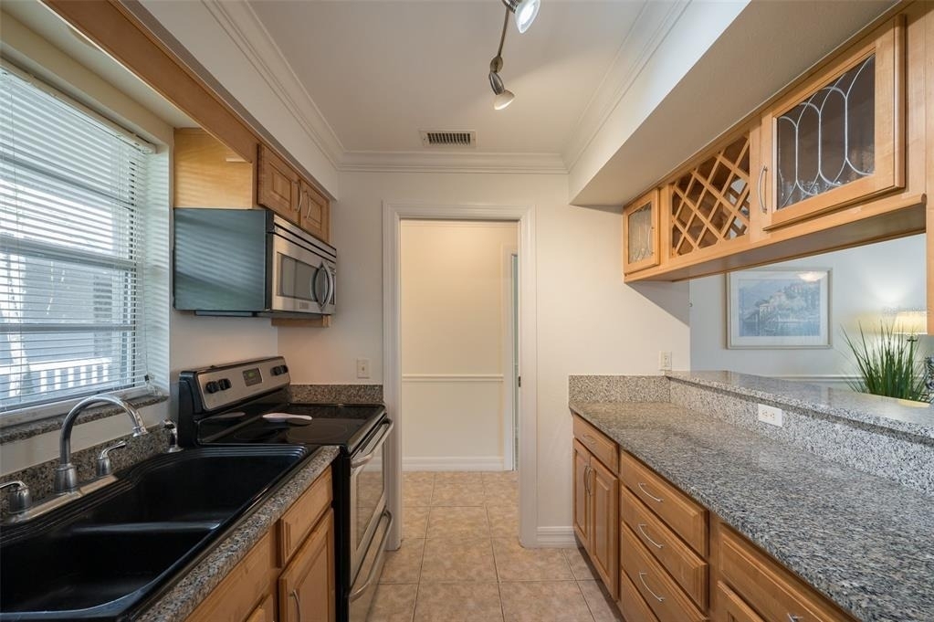 3360 S Osprey Avenue - Photo 11