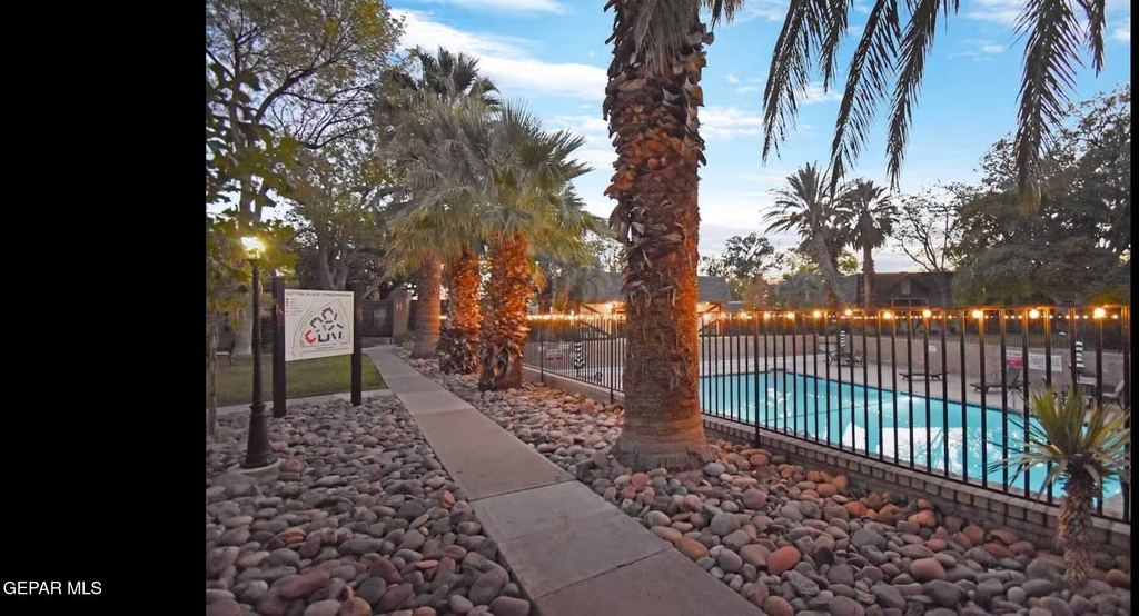 350 Thunderbird Drive - Photo 4