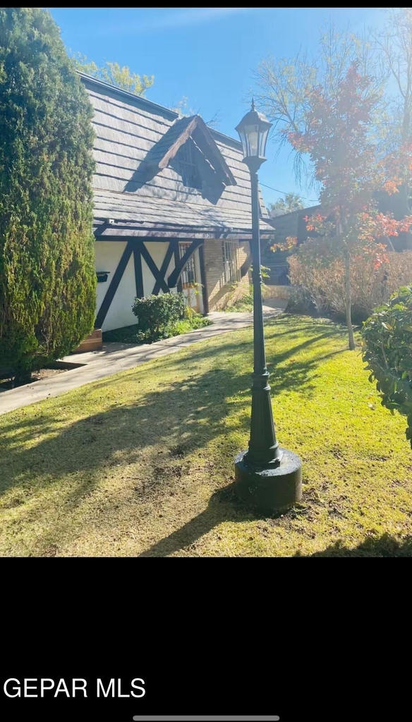 350 Thunderbird Drive - Photo 0