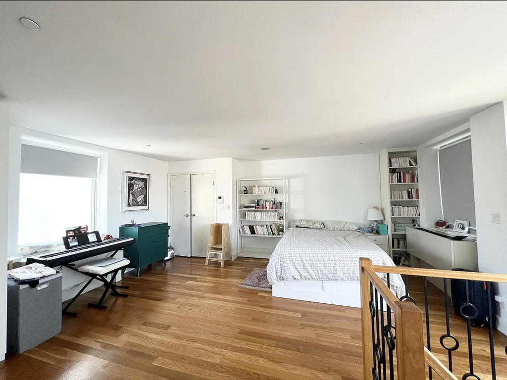 65 Ainslie Street - Photo 2