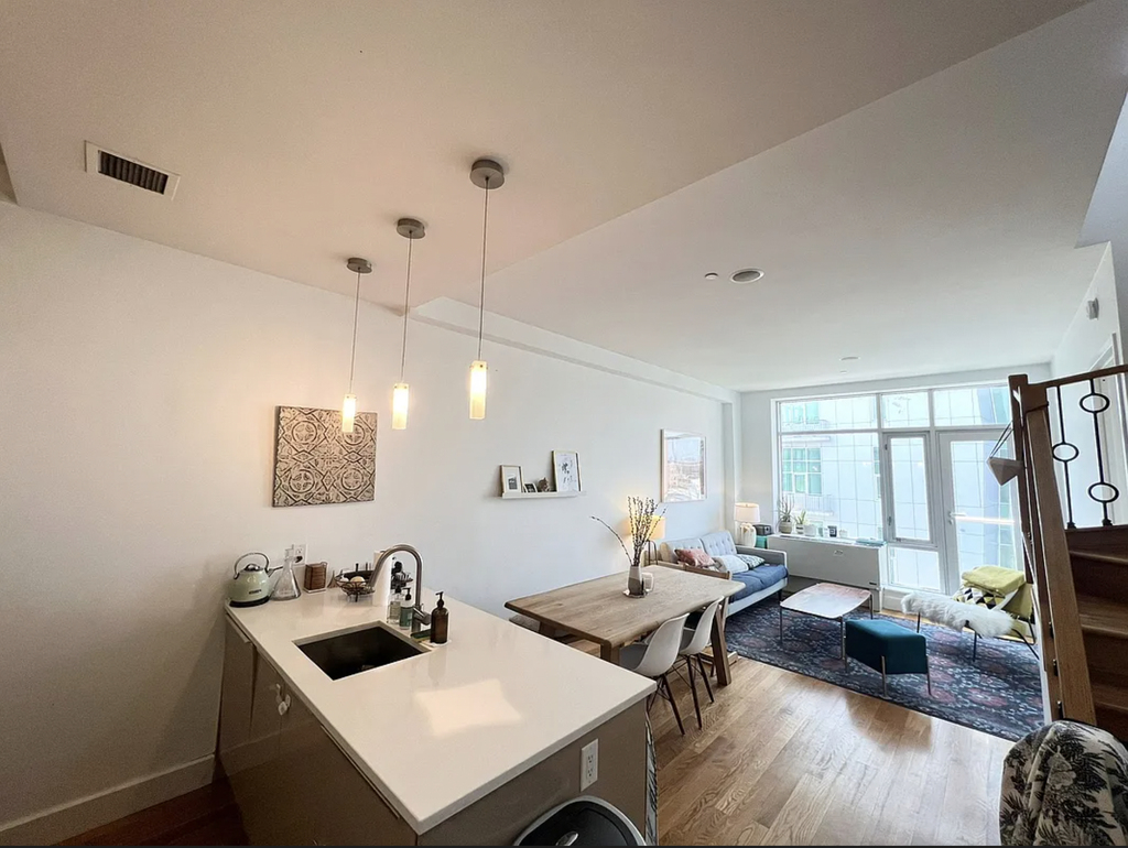 65 Ainslie Street - Photo 0