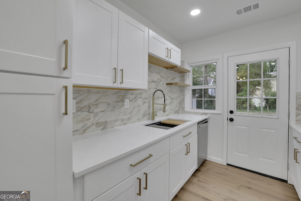 808 S Park Drive Se - Photo 8