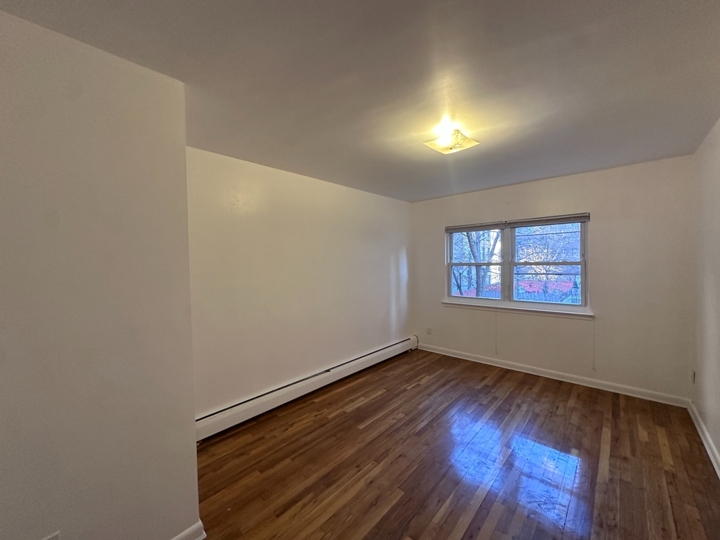 117-8 Curzon Road - Photo 3