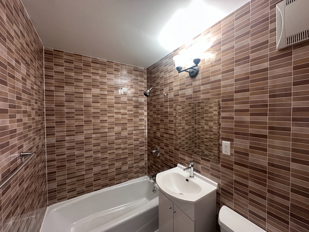 117-8 Curzon Road - Photo 6