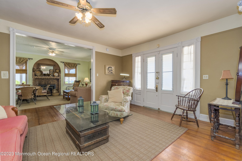 34 4th Avenue - Photo 4