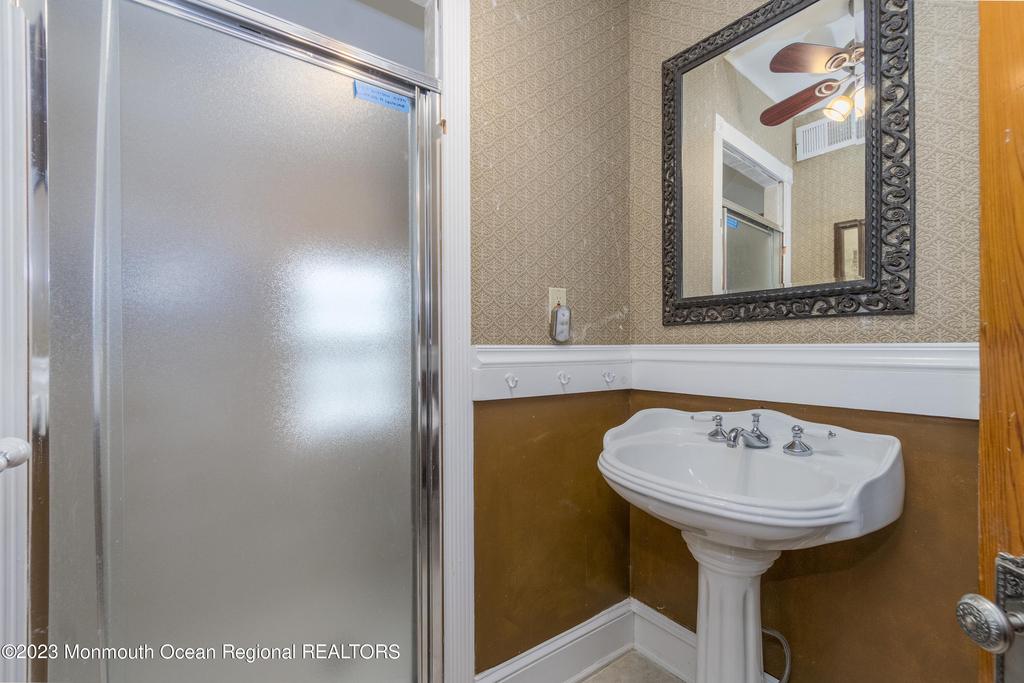 34 4th Avenue - Photo 23