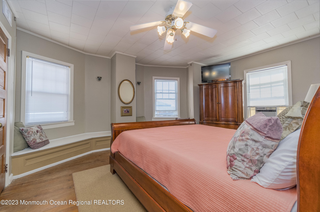 34 4th Avenue - Photo 19