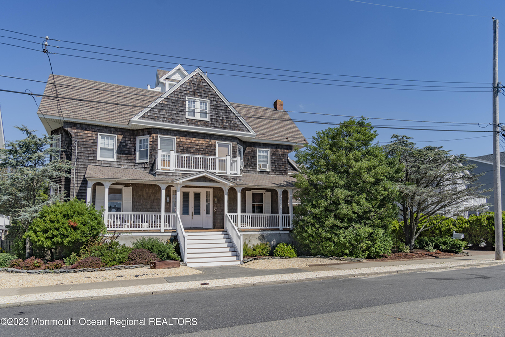34 4th Avenue - Photo 1