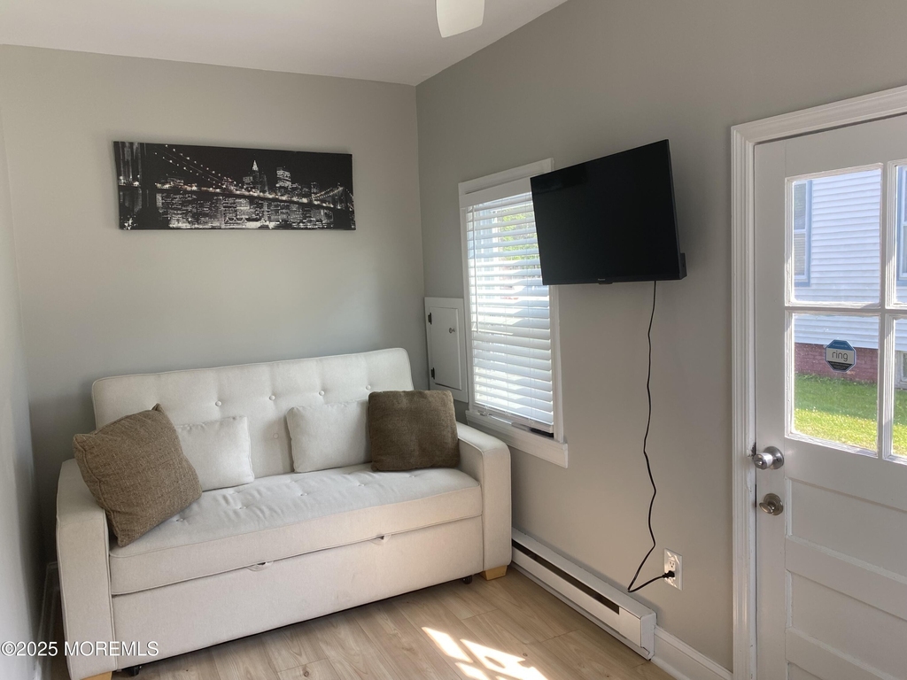 1719 Beverly Avenue - Photo 9