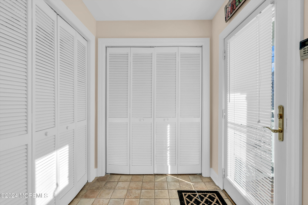 18 Meadow Avenue - Photo 45