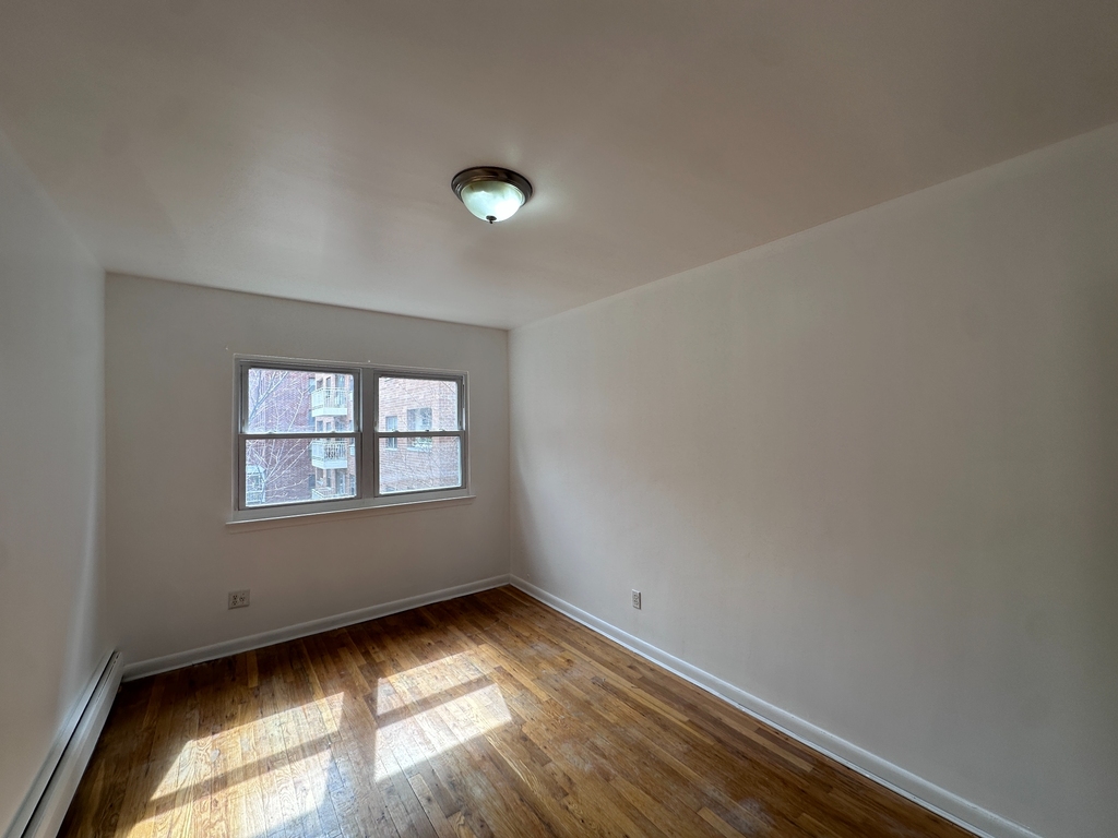 117-8 Curzon Road - Photo 10