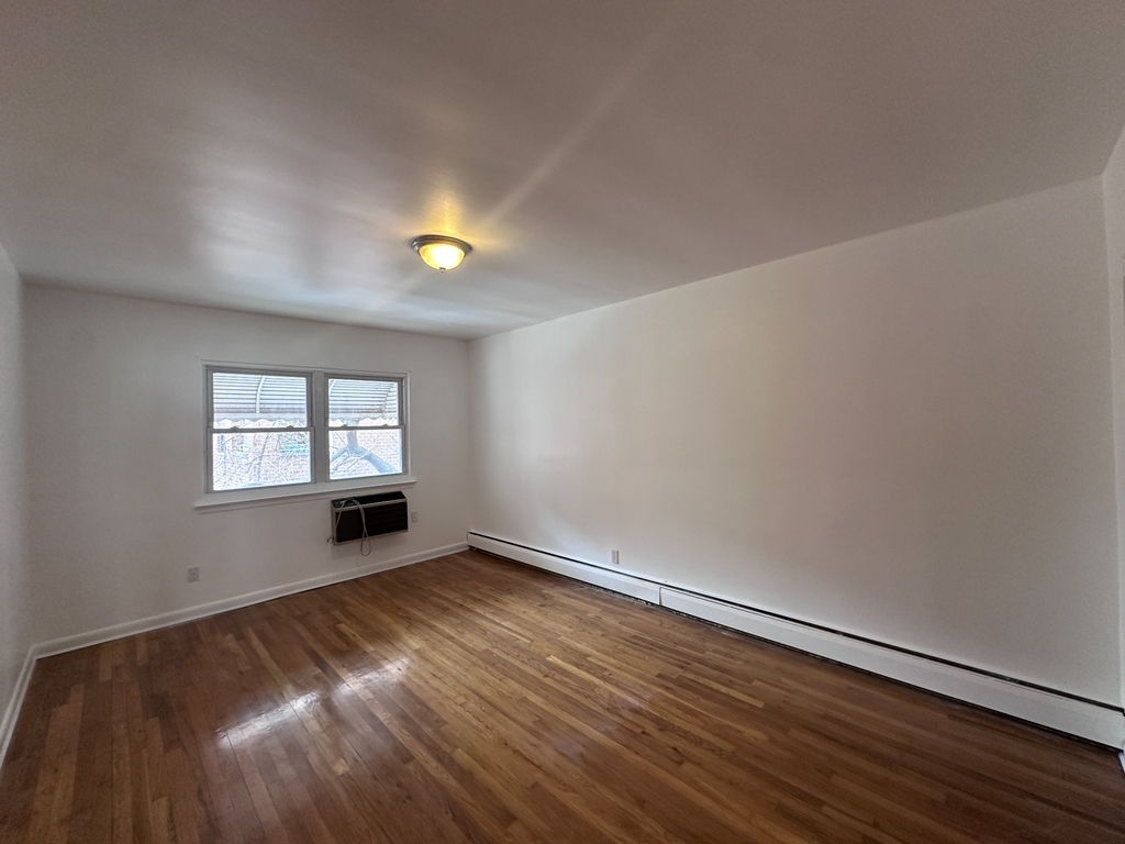 117-8 Curzon Road - Photo 11