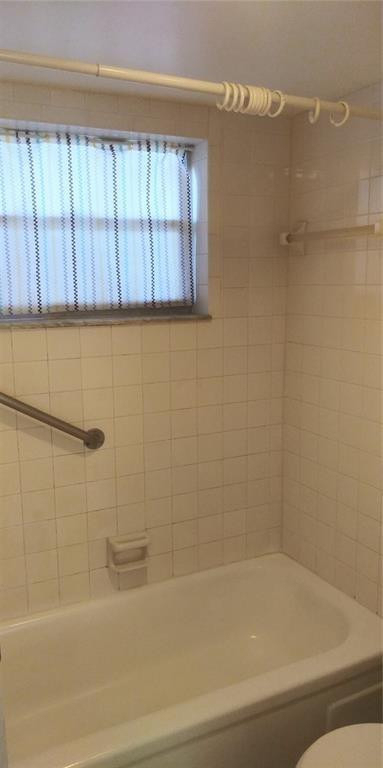 9340 Lagoon Place - Photo 10