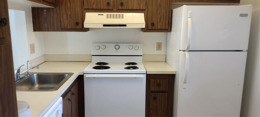 9340 Lagoon Place - Photo 5