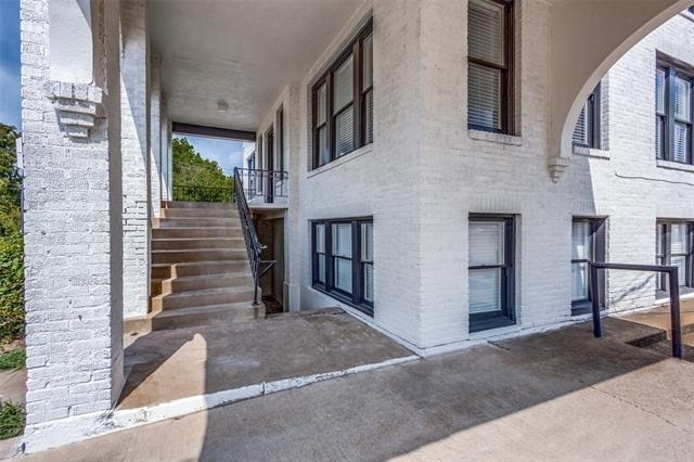 2309 Wesley Street - Photo 1