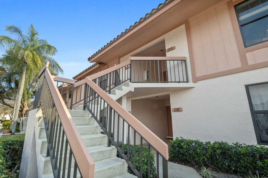 3300 Jaywood Terrace - Photo 3