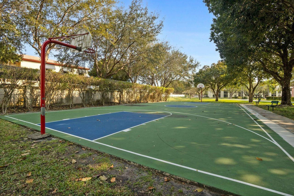 3300 Jaywood Terrace - Photo 2