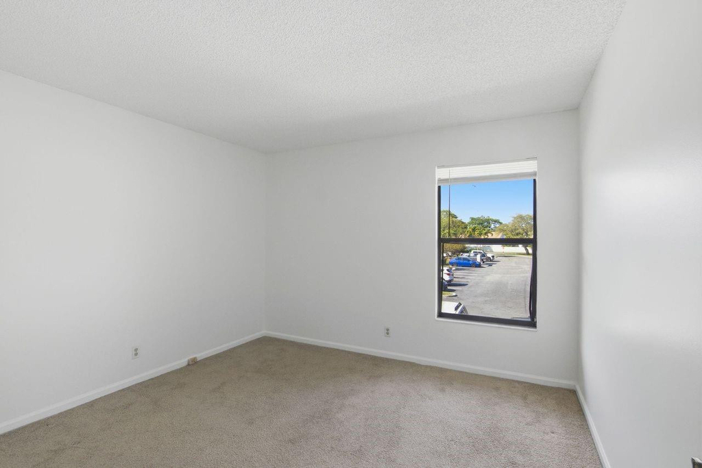 3300 Jaywood Terrace - Photo 16