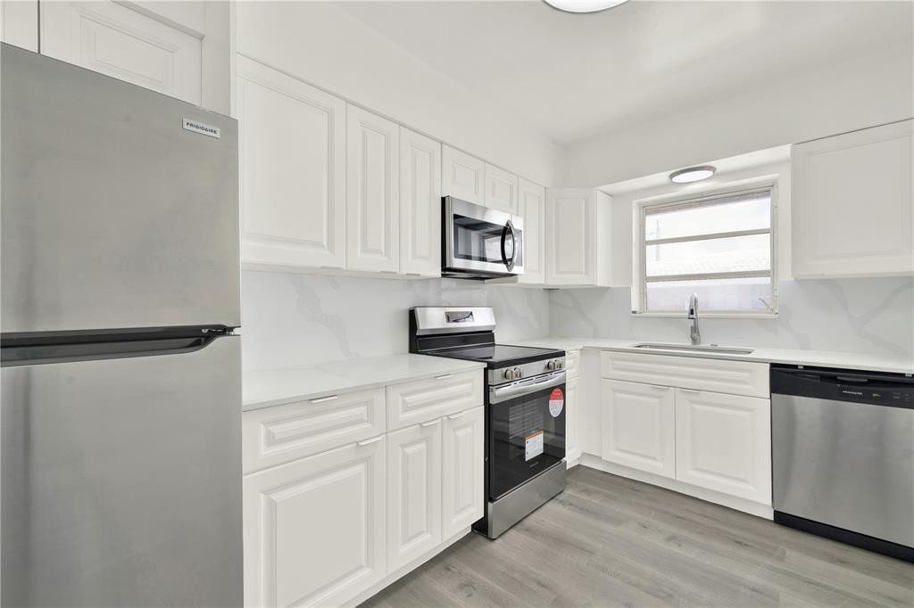 2864 Ne 32nd Street - Photo 4