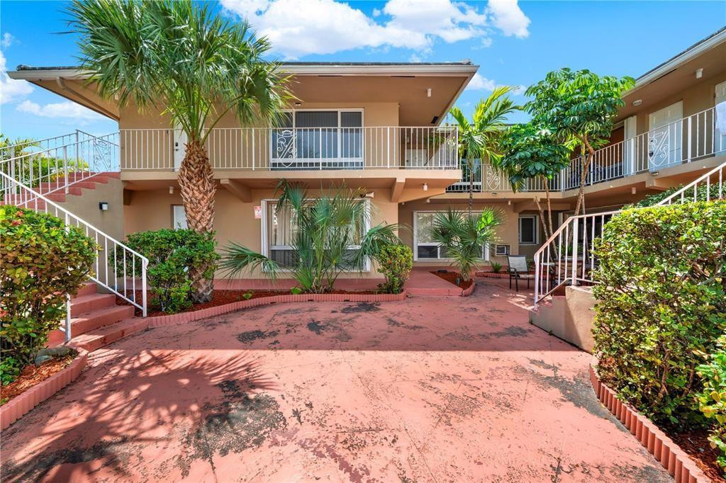 2864 Ne 32nd Street - Photo 0