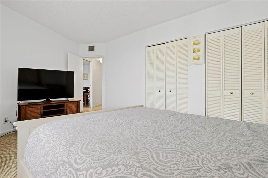 3725 S Ocean Drive - Photo 18